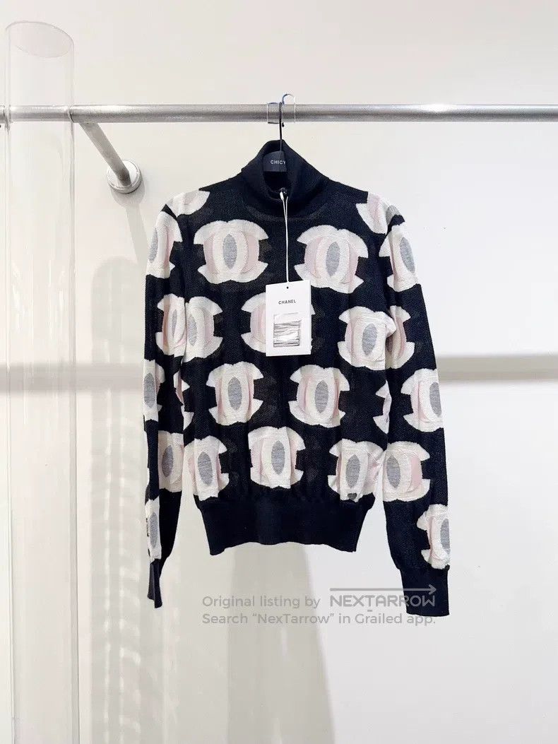 Chanel Chanel Full logo sweater Size XXS / US 00 / IT 34 - 1 Thumbnail