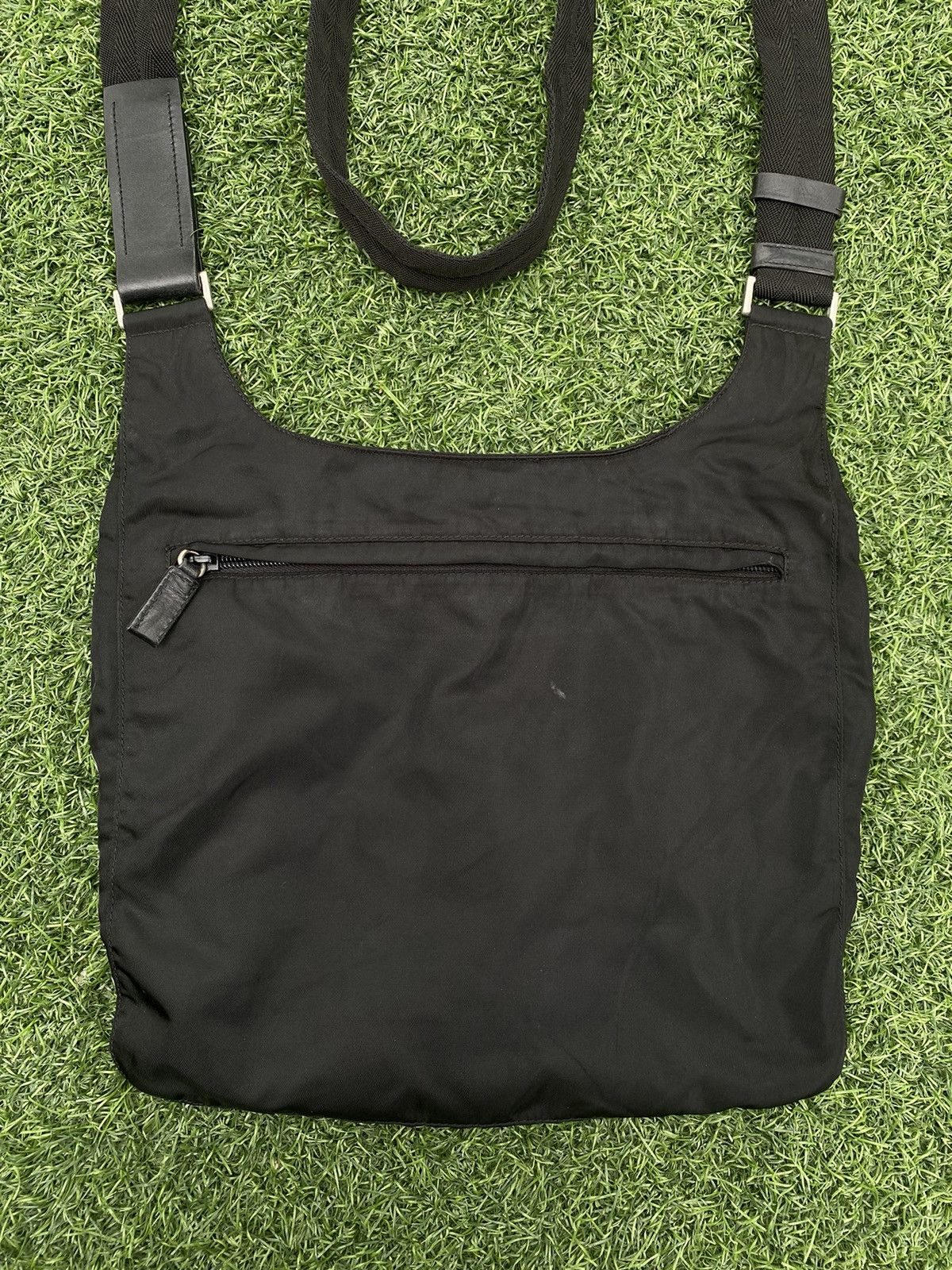 Prada PRADA BLACK NYLON MESSENGER CROSSBODY BAG Size ONE SIZE - 4 Thumbnail
