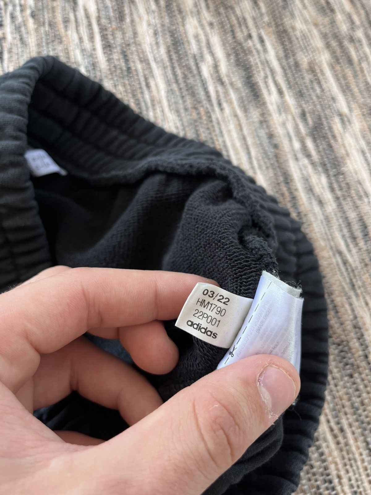 Adidas × Vintage Vintage Adidas Sweatpants Black Y2K Baggy Fit Rare pants Size 32" / US 10 / IT 46 - 16 Thumbnail