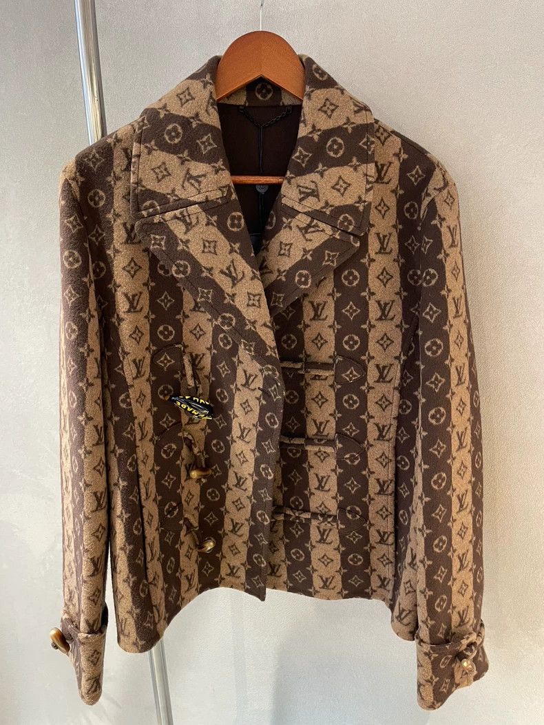 Louis Vuitton Full logo horn button jacket 2503-Nextarrow