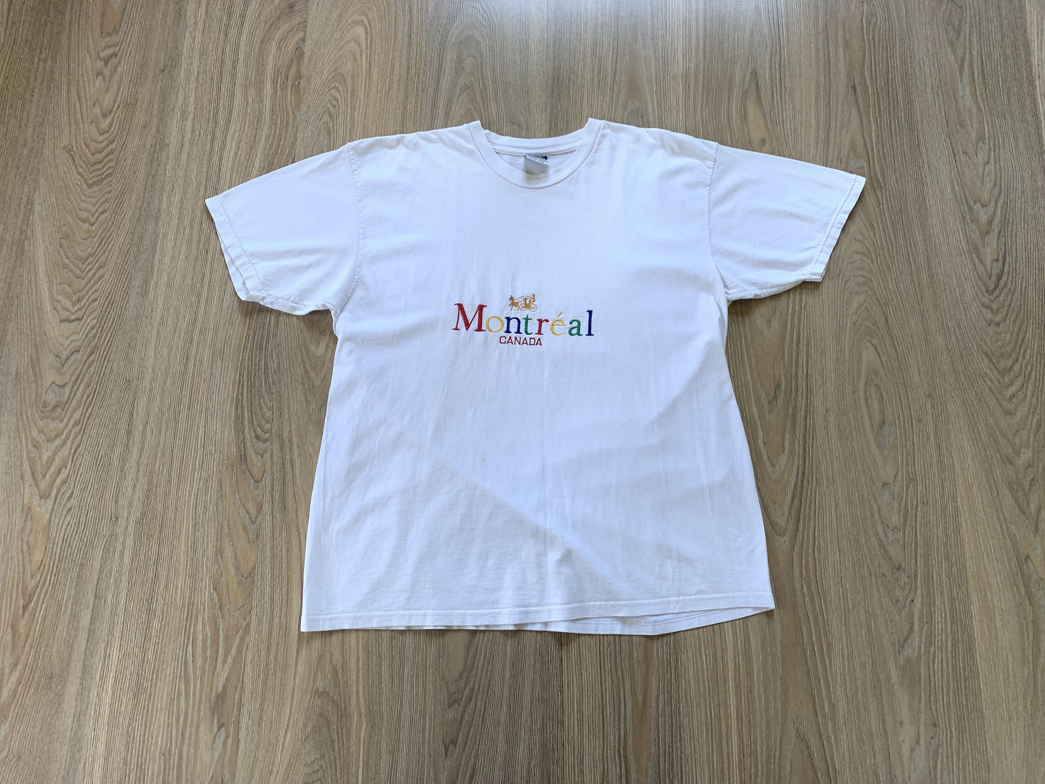 Other Vintage Montreal Canada White Embroidered T-Shirt Size US XXL / EU 58 / 5 - 1 Thumbnail