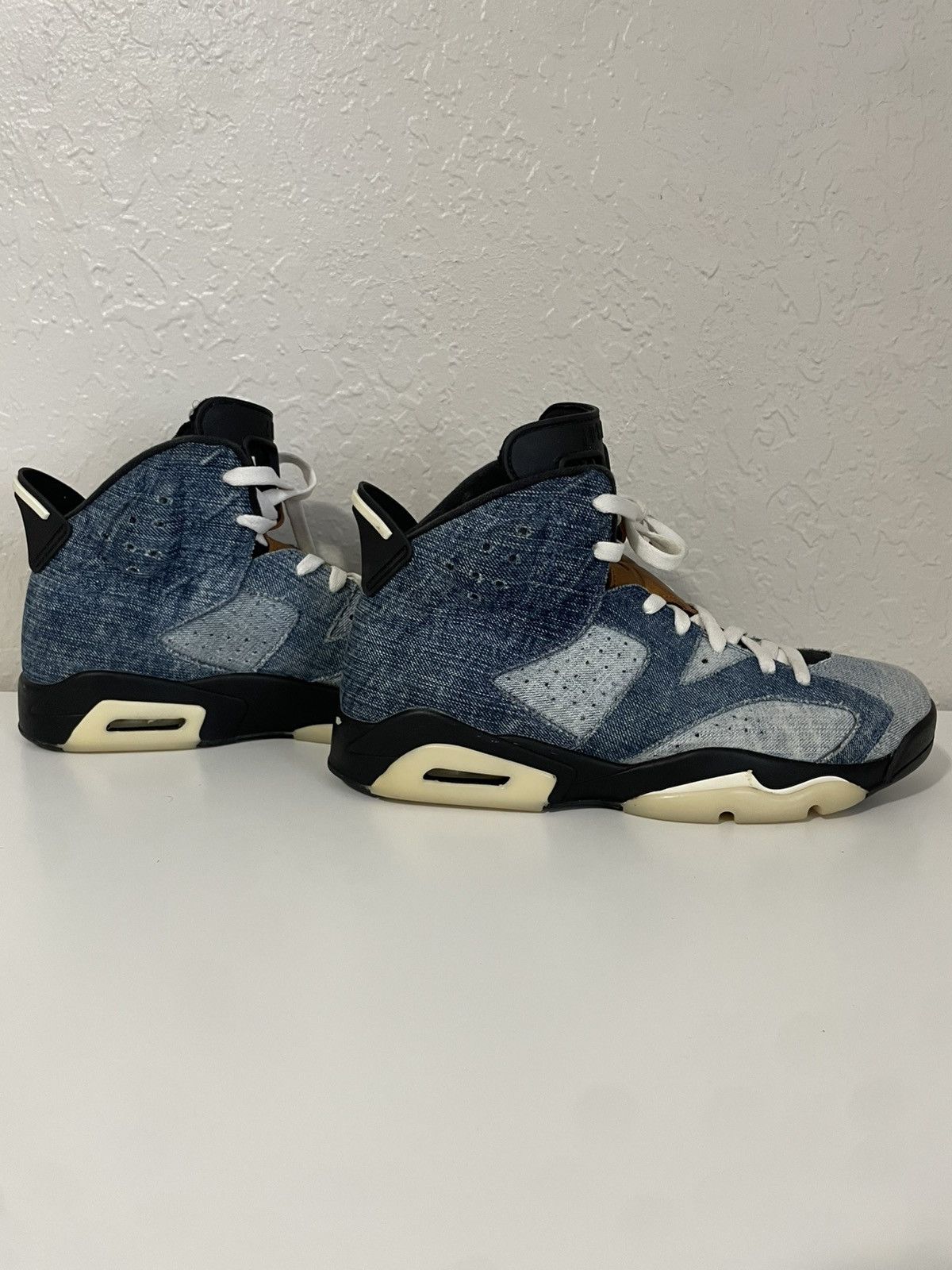Jordan Brand Air Jordan 6 Retro Washed Denim Size US 10.5 / EU 43-44 - 2 Thumbnail