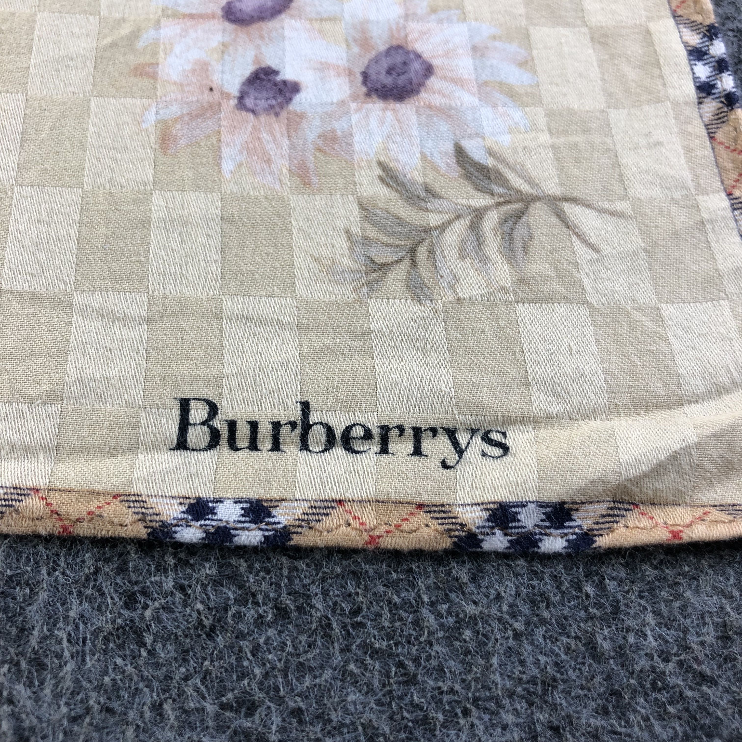 Burberry Burberrys Handkerchief Neckerchief Bandana H2307 Size ONE SIZE - 5 Thumbnail