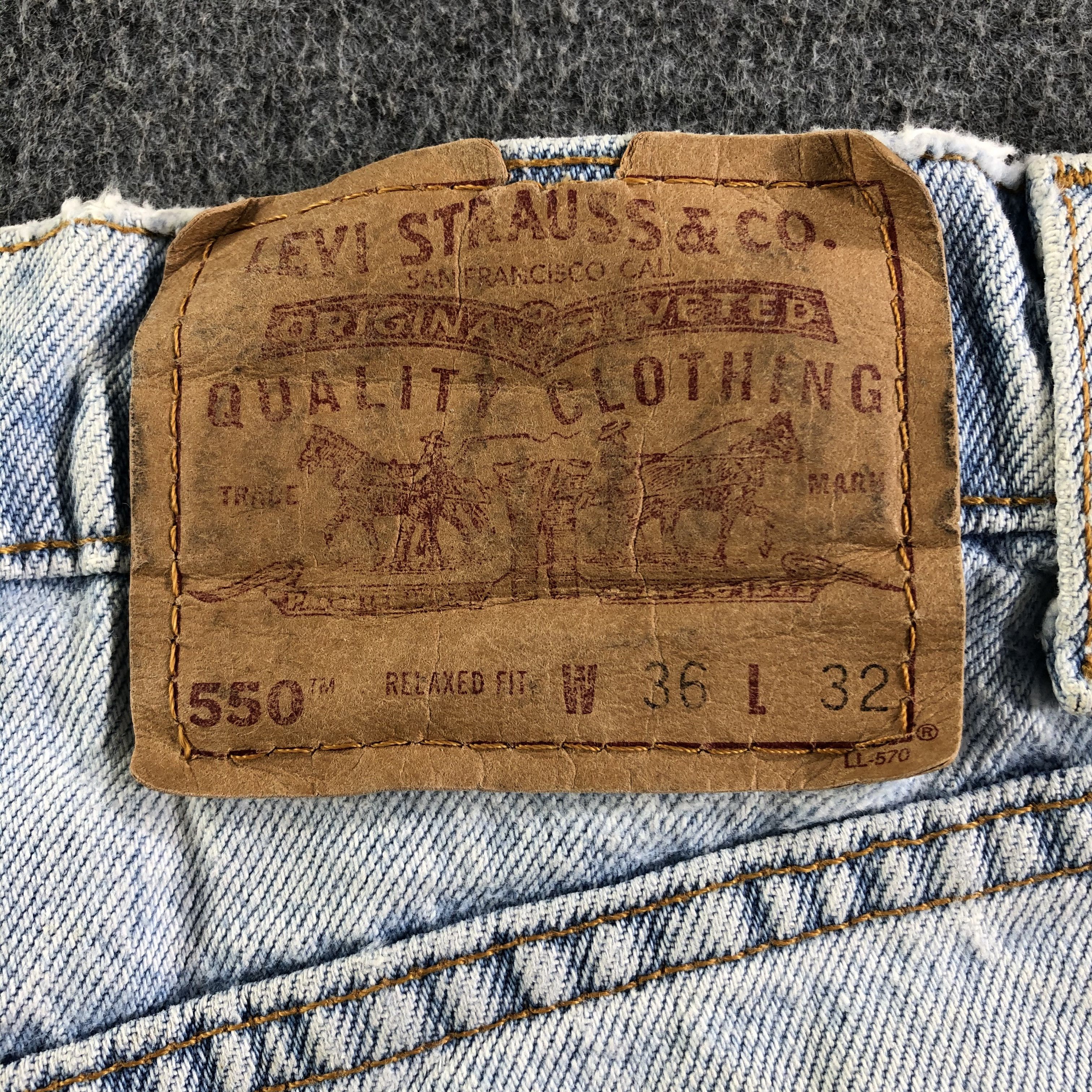 Levi's Vintage Light Wash Levis 550 Jeans-J3283 Size US 35 - 5 Thumbnail