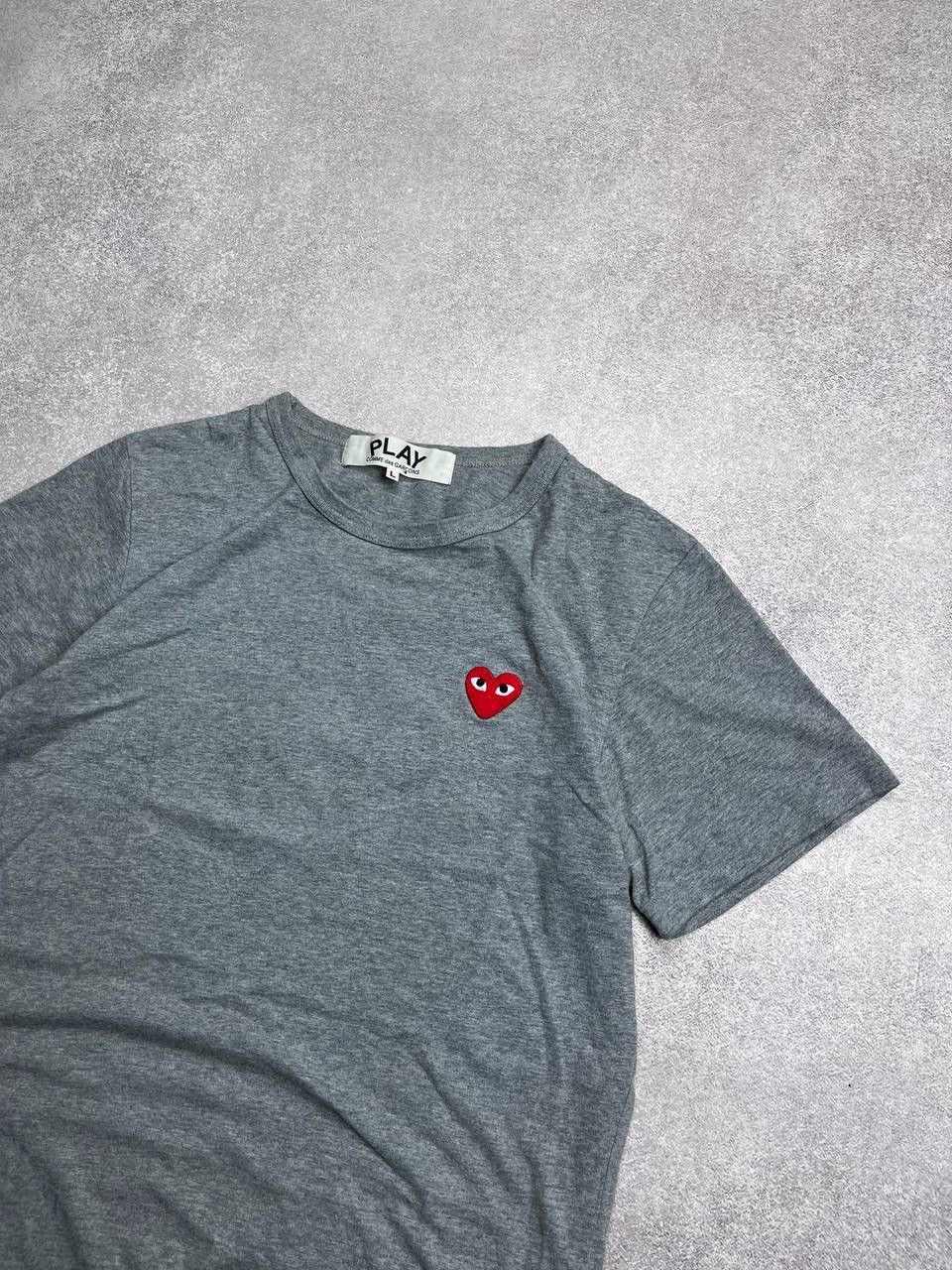 Comme des Garcons × Comme des Garcons PLAY × Vintage Vintage CDG Comme Des Garcons Play Heart T-shirt L Size US L / EU 52-54 / 3 - 2 Thumbnail