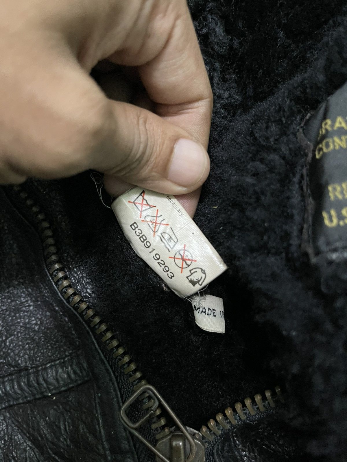 Kanye West Vintage USAF SheepSkin B-3 Jacket As Wear by Kanye West Size US S / EU 44-46 / 1 - 14 Thumbnail