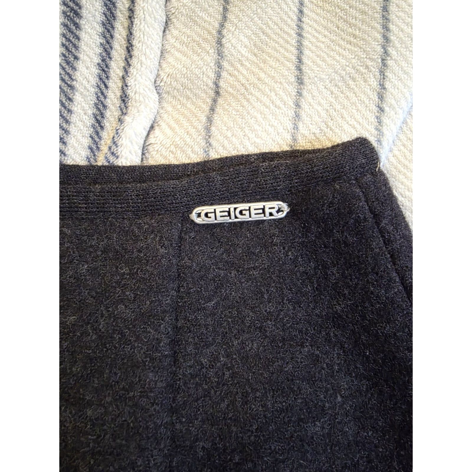 Vintage Geiger Skirt A-Line Calf Length Wool Dark Grey Women EU 36 Small NWT Vintage Size 25" / US 0 / IT 36 - 3 Thumbnail