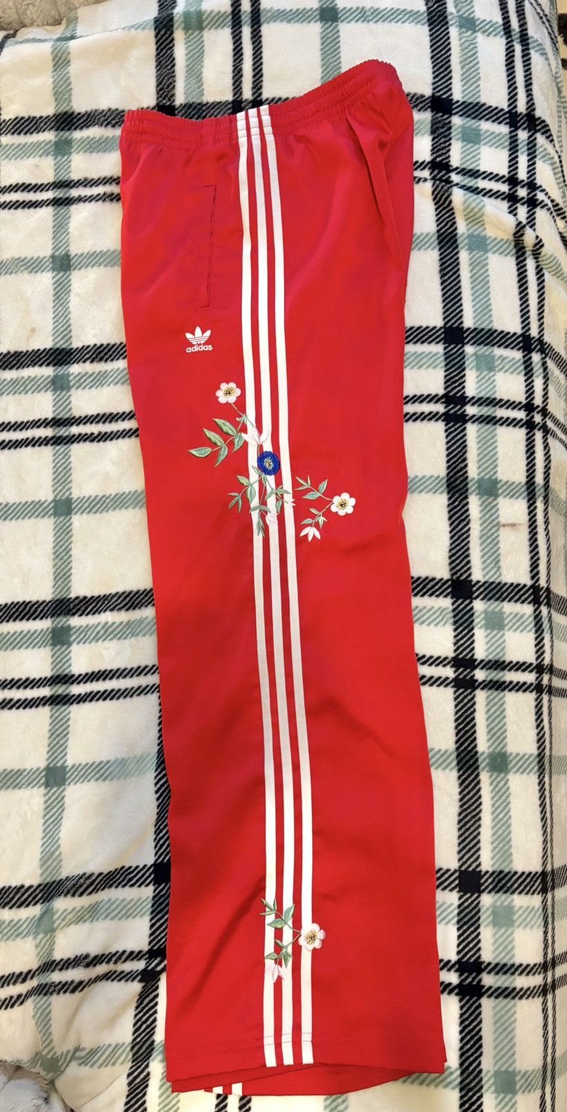 Adidas Adidas floral pants Size US 30 / EU 46 - 3 Thumbnail