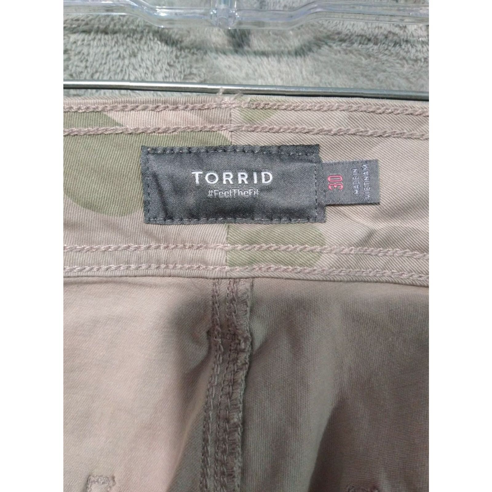 Torrid Torrid Pants Womens 30 Camo Aviator Skinny Stretch Twill Mid Rise Crop Cuffed Size 30" / US 8 / IT 44 - 7 Thumbnail