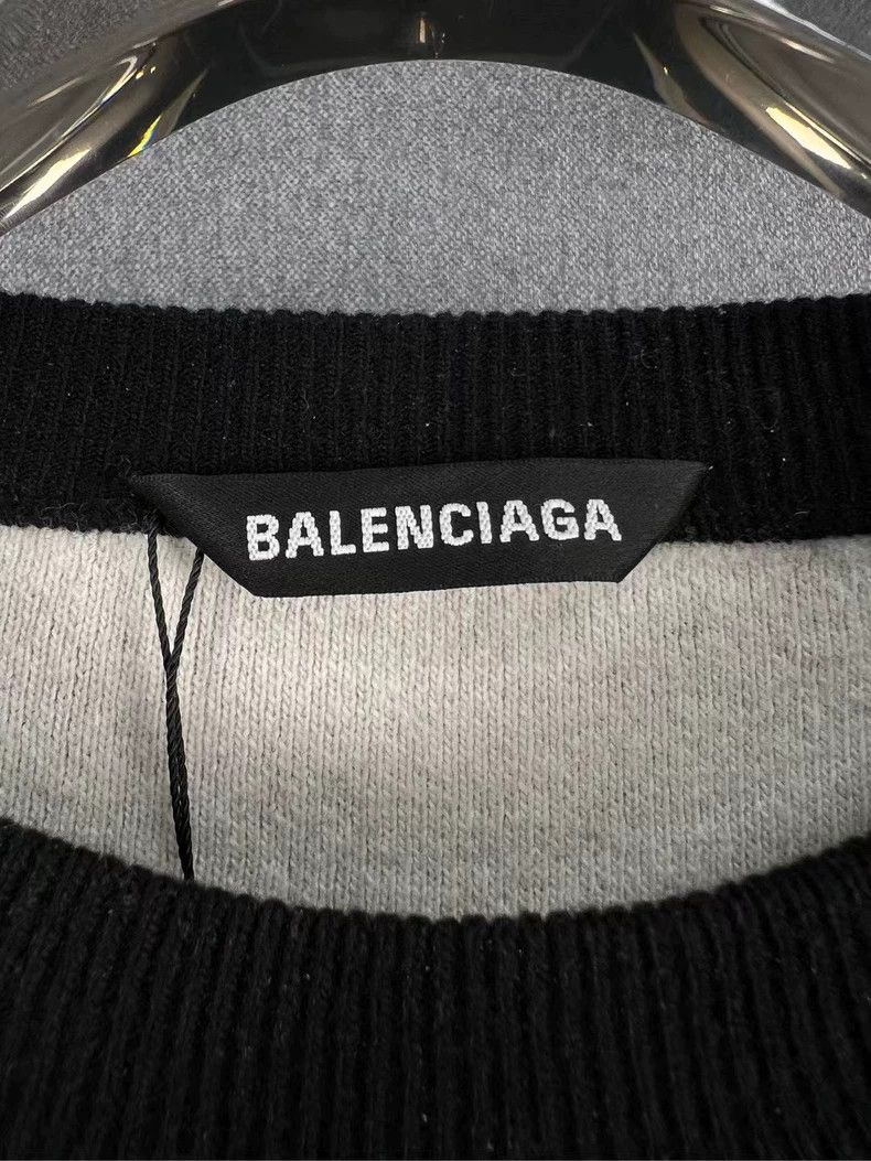 Balenciaga Balenciaga Bullet screen alphabet sweater 2503-Nextarrow Size US S / EU 44-46 / 1 - 3 Thumbnail