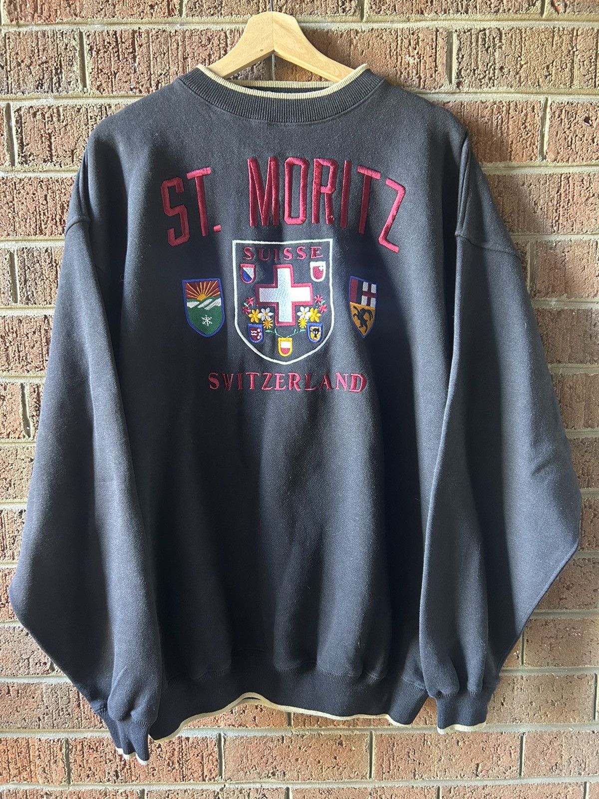 Other Vintage 90s Switzerland St. Moritz Graphic Sweatshirt Size US XL / EU 56 / 4 - 1 Thumbnail