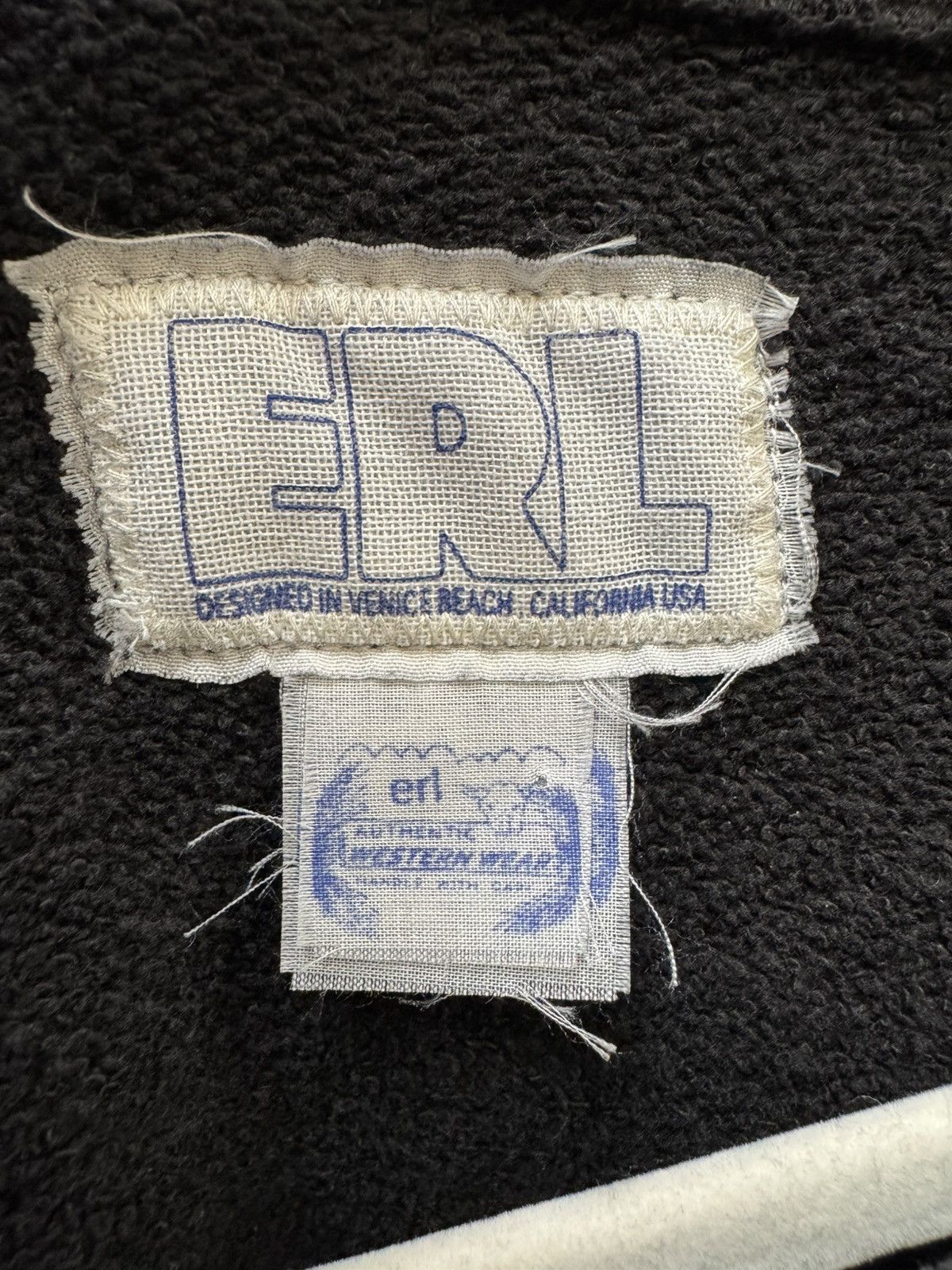 ERL ERL Black Sunfaded Crewneck Size US M / EU 48-50 / 2 - 8 Thumbnail