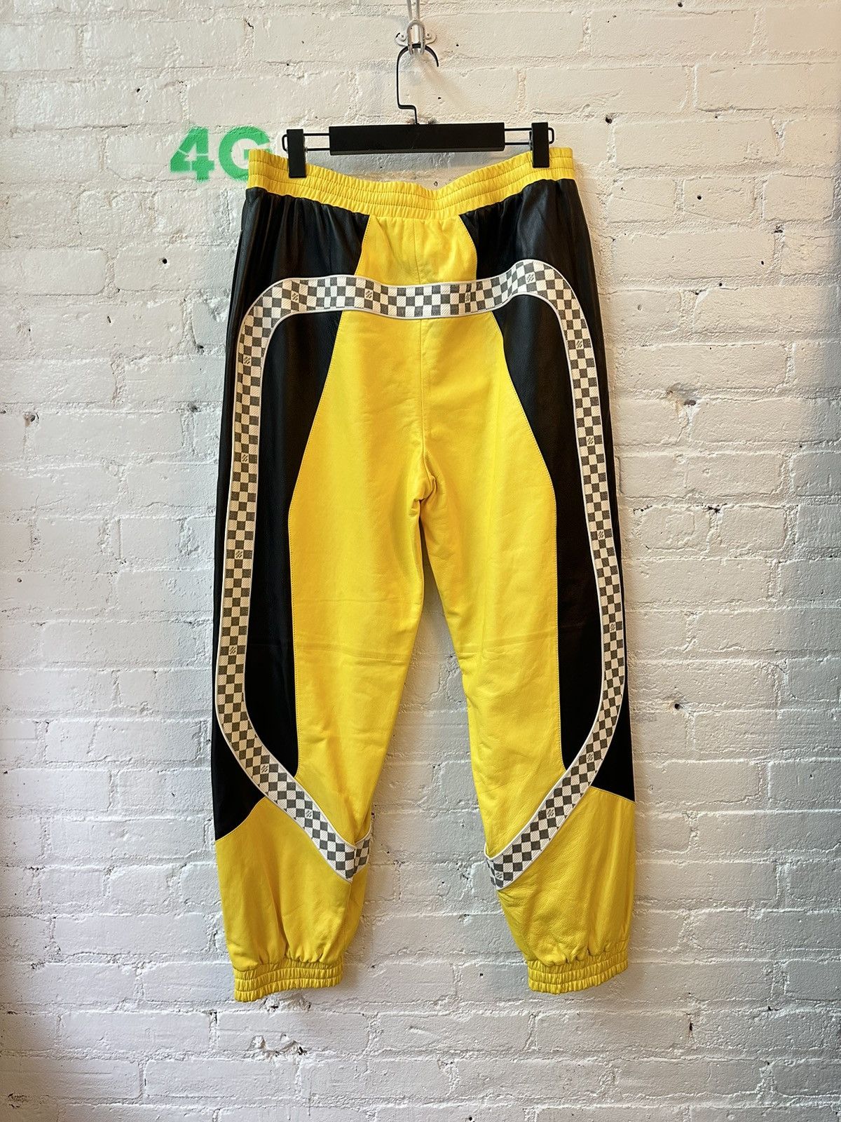 Louis Vuitton 1-5 LEATHER RUNWAY LV JOGGERS Size US 32 / EU 48 - 3 Thumbnail