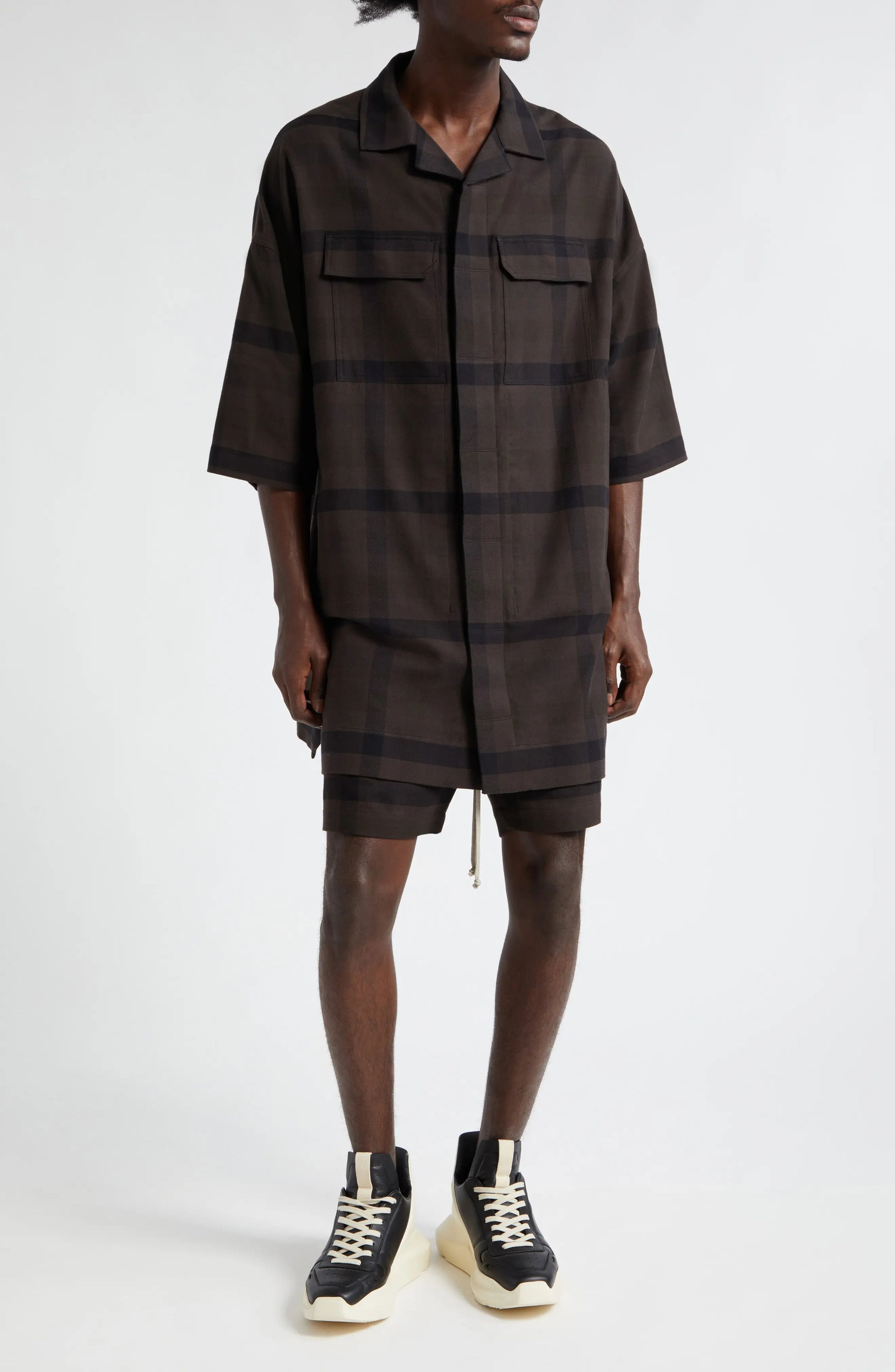 Rick Owens o1y0325 Short in Dark Brown/Black Size US 32 / EU 48 - 5 Thumbnail
