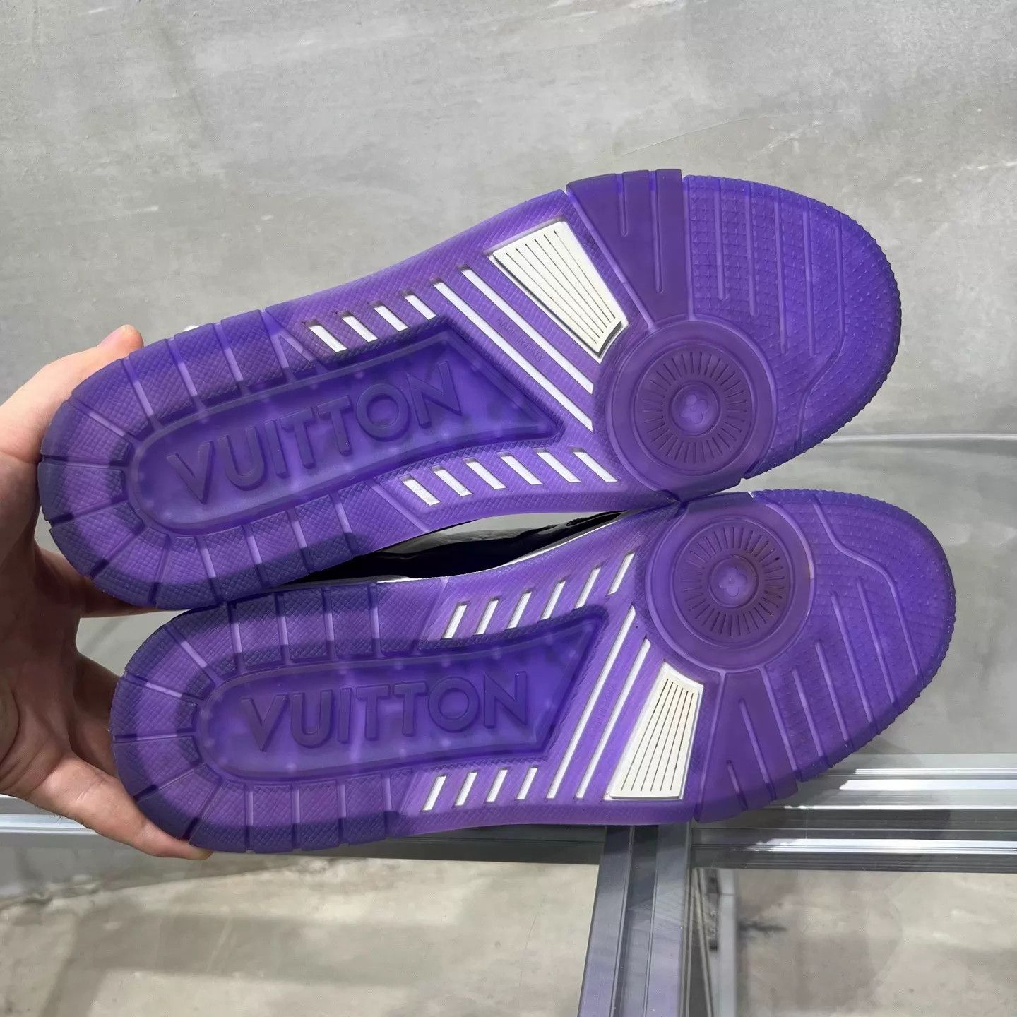 Louis Vuitton LV Trainer White Purple UK6/40 Size US 7 / EU 40 - 7 Thumbnail