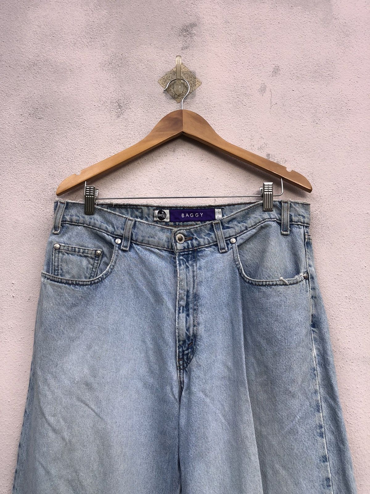 Levi's Levi’s SilverTab Baggy Distressed 90s Style Jeans Size US 33 - 4 Thumbnail