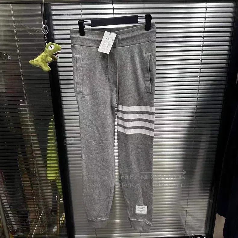 Thom Browne Thom Browne size 0 Gray Fleece Pants Size US 27 - 1 Thumbnail