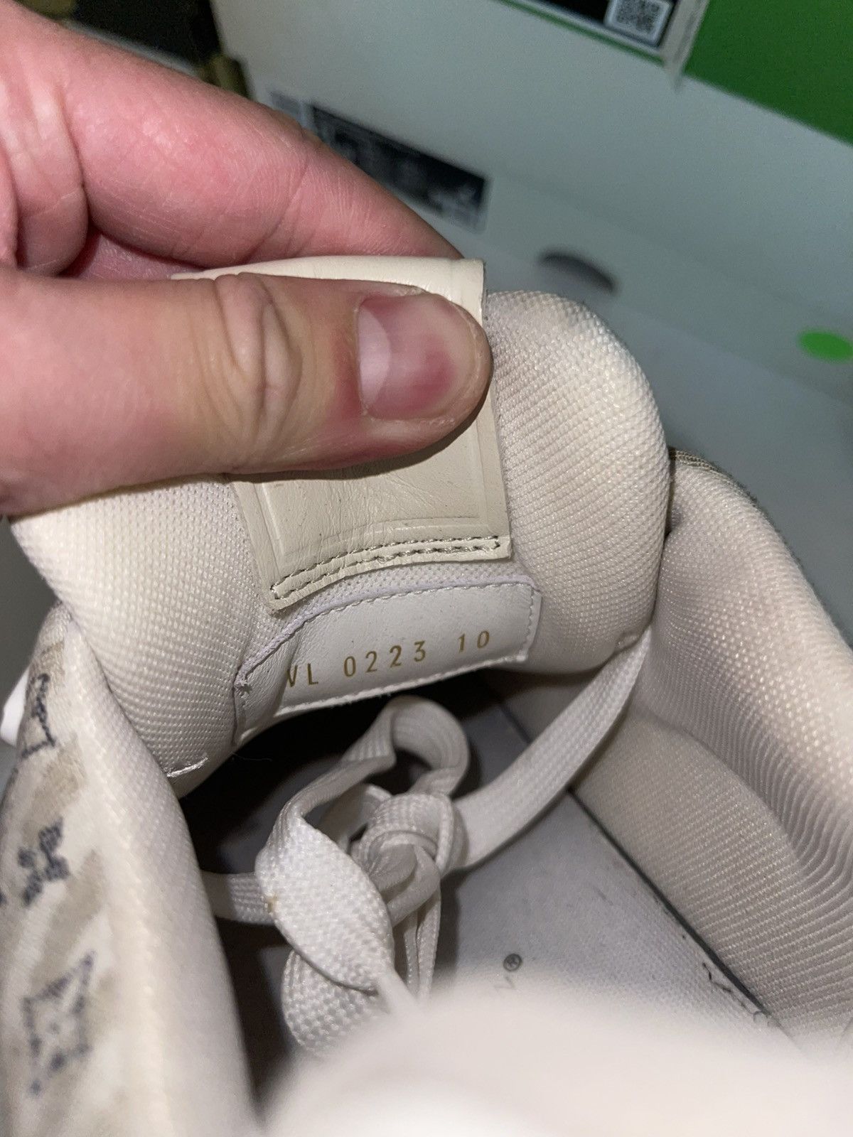 Louis Vuitton LV Trainer Biege Monogram Size 10LV/11.5-12US Size US 11.5 / EU 44-45 - 7 Thumbnail
