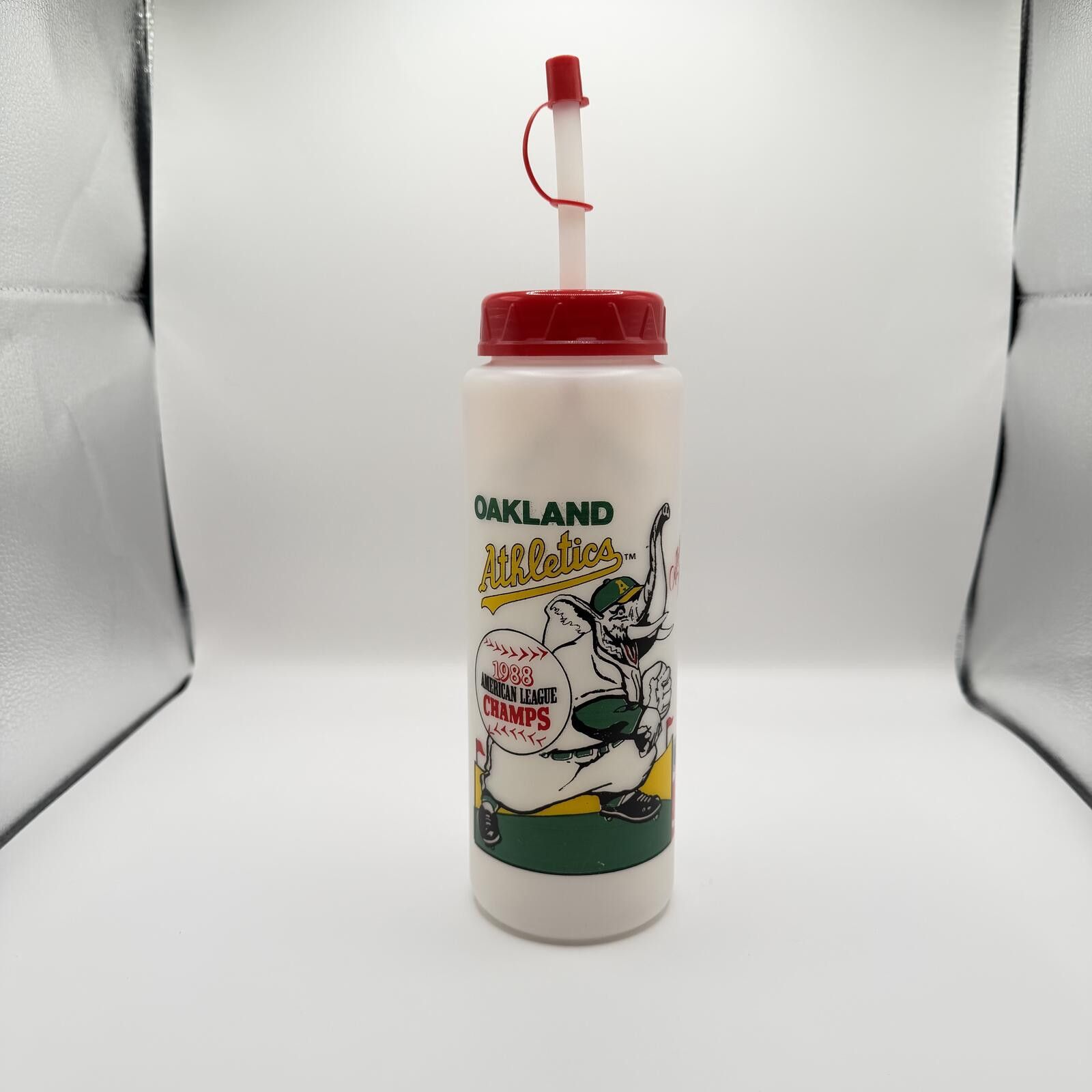 MLB MLB Hat Mug Water Bottle Oakland A's Vintage Lot of 4 Size ONE SIZE - 2 Thumbnail