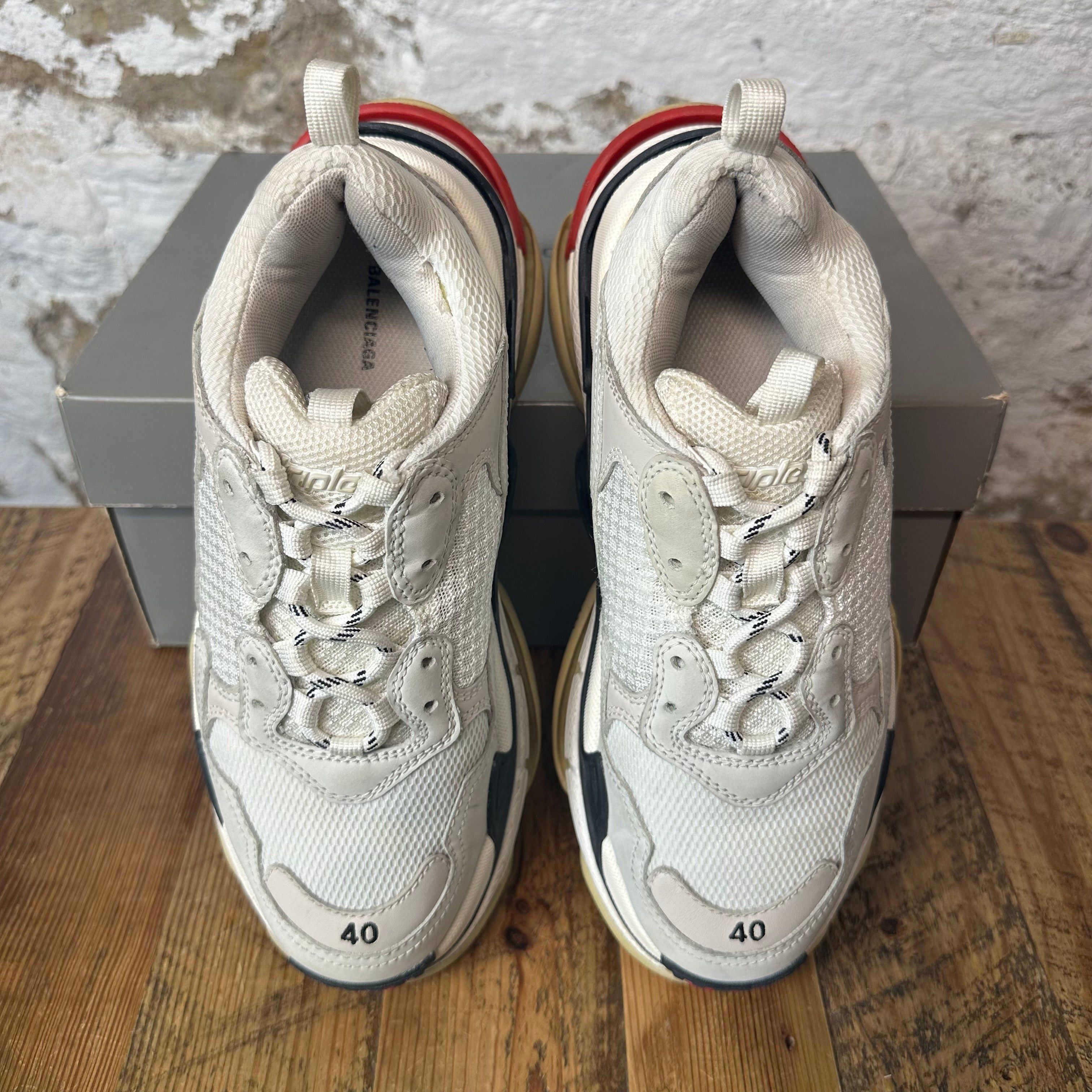 Balenciaga Balenciaga Triple S White Black Red Sz 7 (40) Size US 7 / EU 40 - 3 Thumbnail
