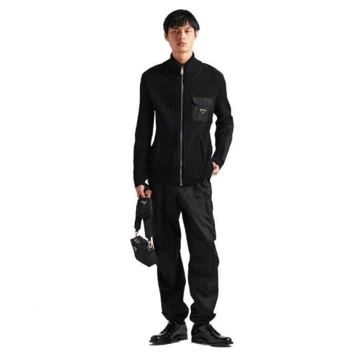 Prada o1bcso1str1025 Re-Nylon Sweatpants & Joggers in Black Size US 38 / EU 54 - 2 Thumbnail