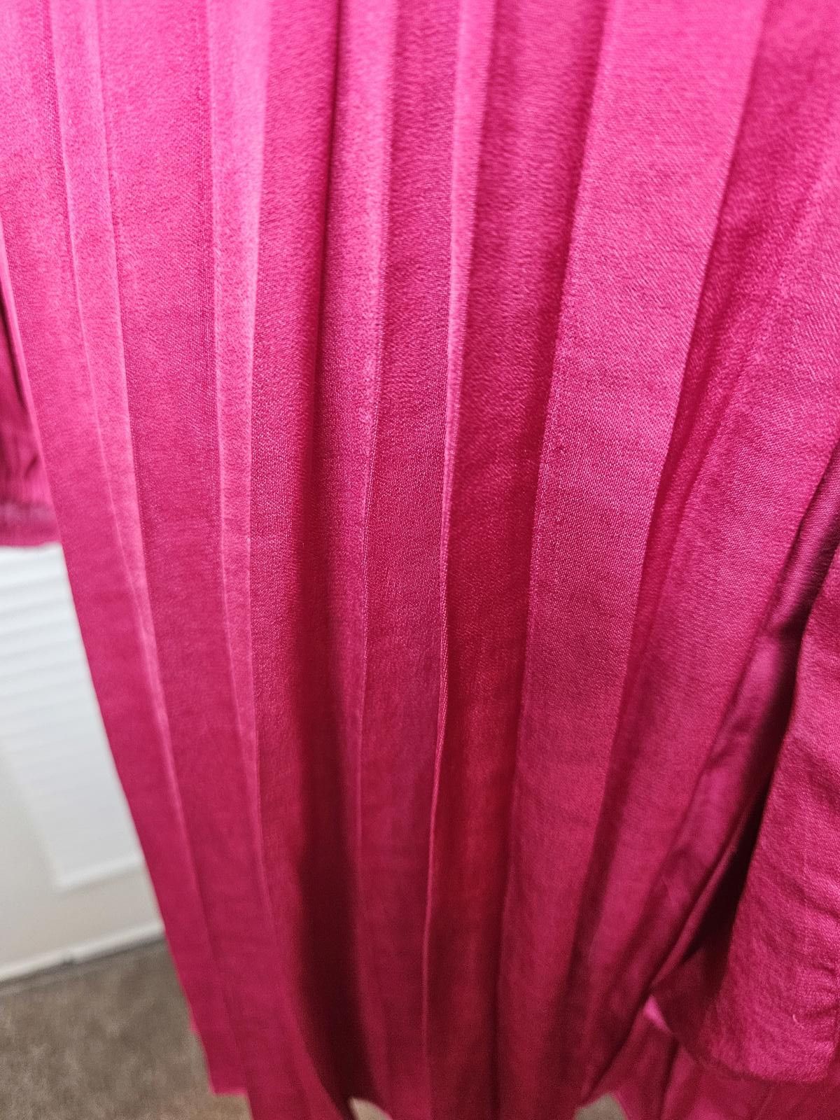 Designer Nwt Vera Women's Pleated Fusia Dress with Belt H117 Size XS / US 0-2 / IT 36-38 - 7 Thumbnail