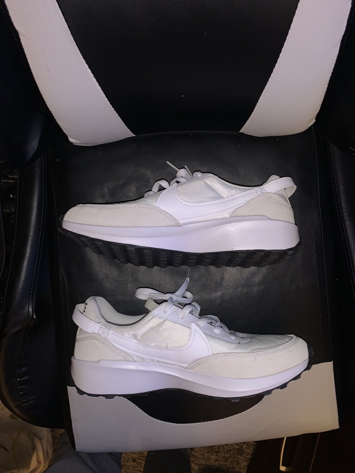 Nike Nike Waffle Debut Women's Running Shoes Black/White Size US 10.5 / IT 40.5 - 2 Thumbnail