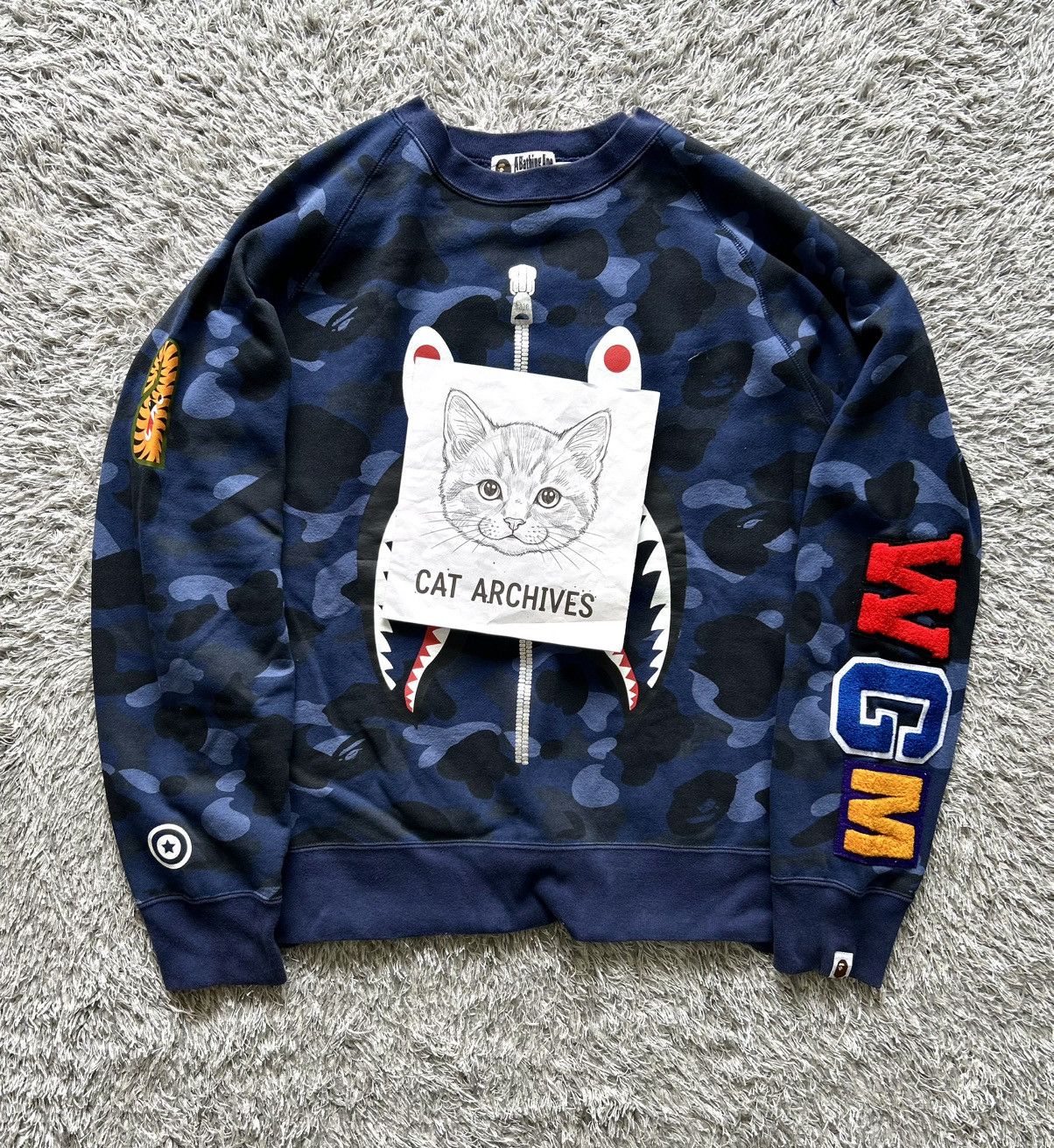 Bape 💥RARE💥 BAPE SHARK BLUE CAMO SWEATSHIRT Size US L / EU 52-54 / 3 - 25 Thumbnail
