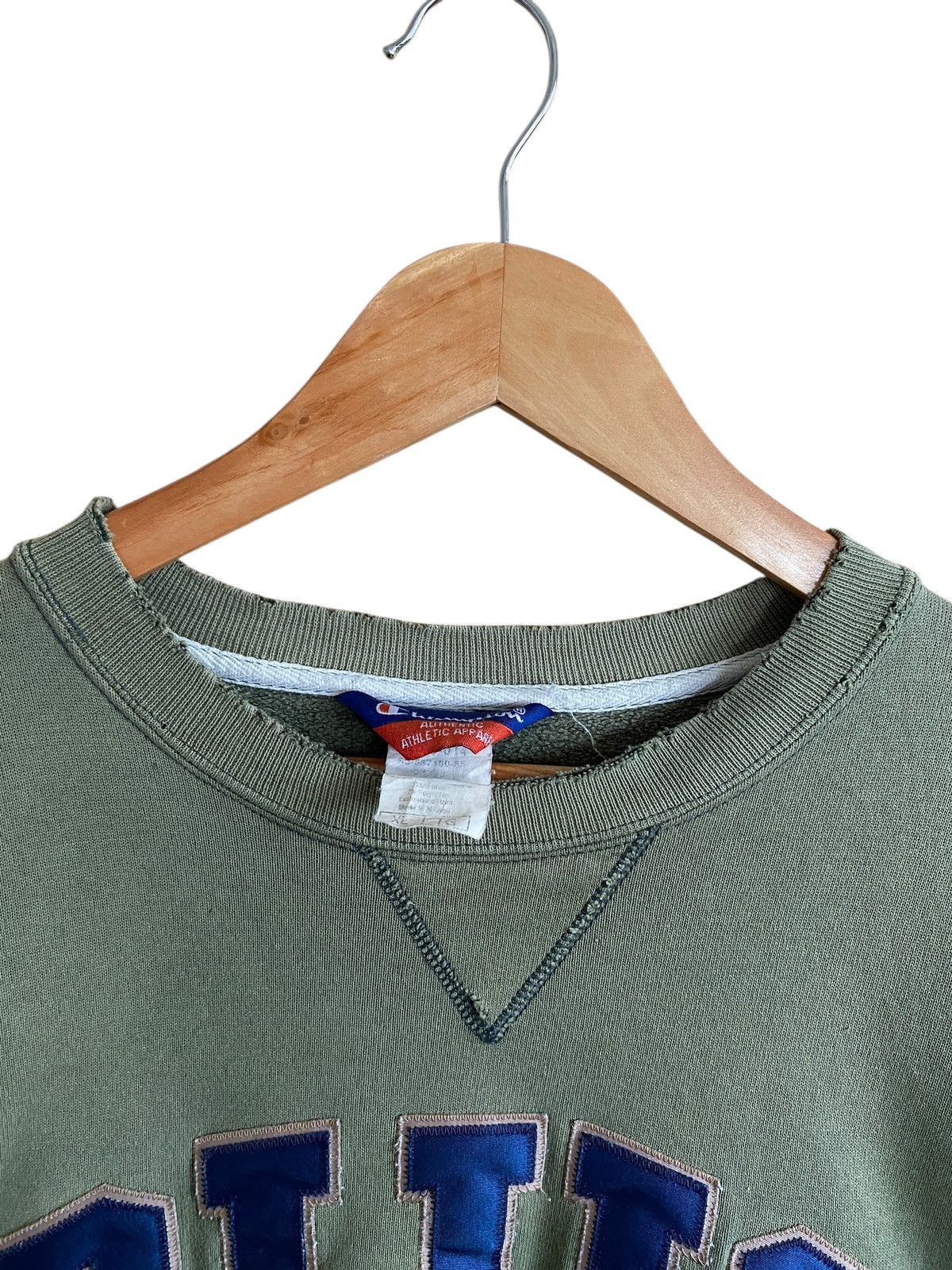Champion Rare Vintage Champion Ohio Distressed Baggy Sweatshirt 1990s Size US XL / EU 56 / 4 - 9 Thumbnail