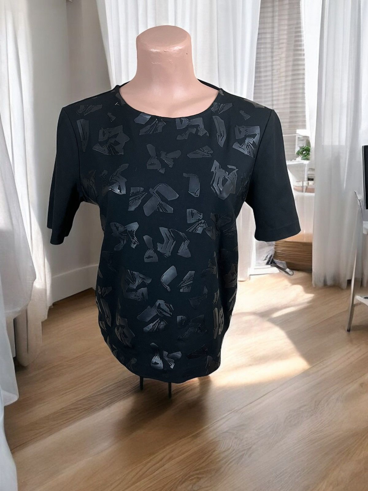 Tiger of Sweden Tiger of Sweden short-sleeved black blouse Size M / US 6-8 / IT 42-44 - 1 Thumbnail