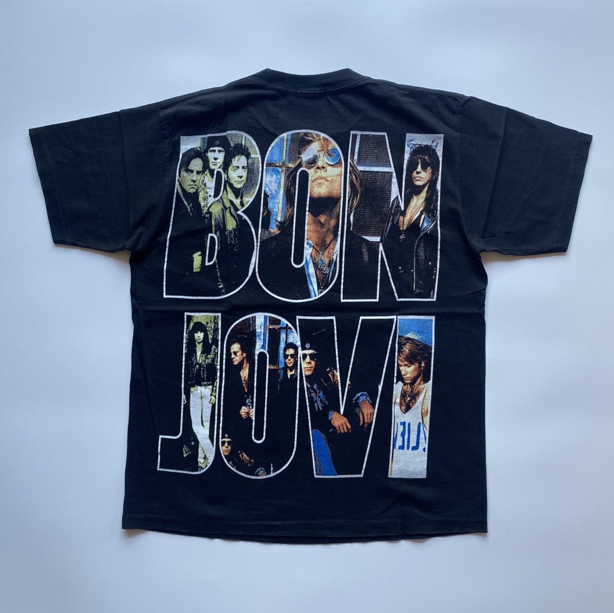 Band Tees BON JOVI Size US M / EU 48-50 / 2 - 2 Thumbnail