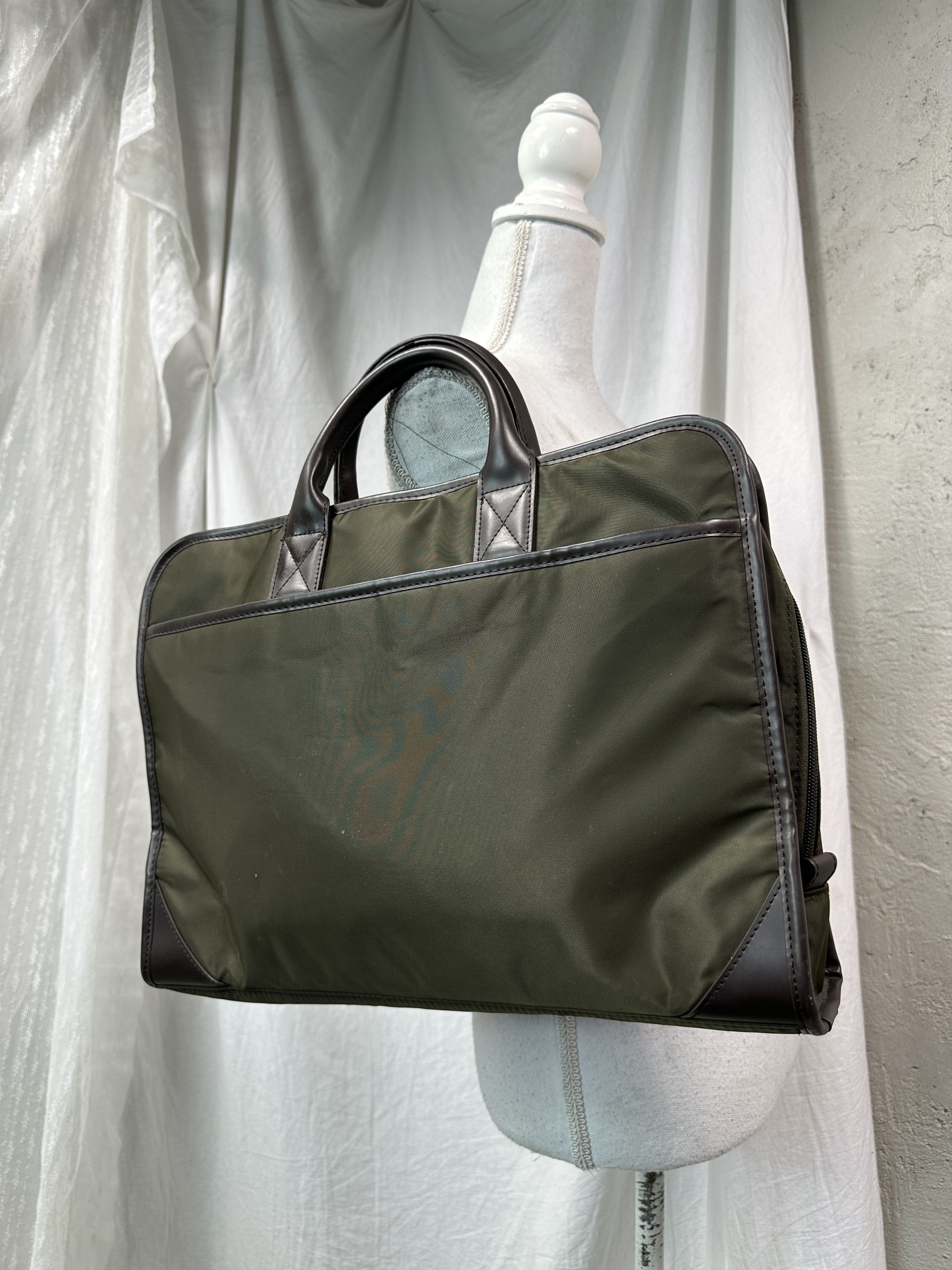 Vintage Vintage Military Nylon Unisex Briefcase Bag Y2K Size ONE SIZE - 1 Thumbnail