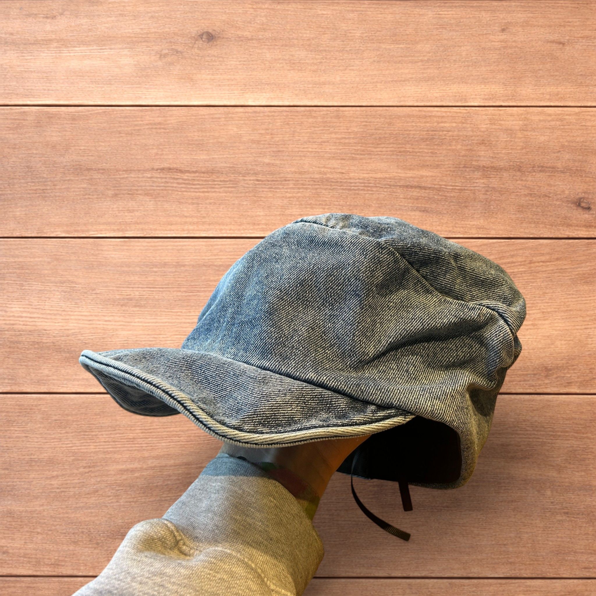 Japanese Brand Vintage style denim newsboy flat cap beret in mid blue. Size ONE SIZE - 1 Thumbnail