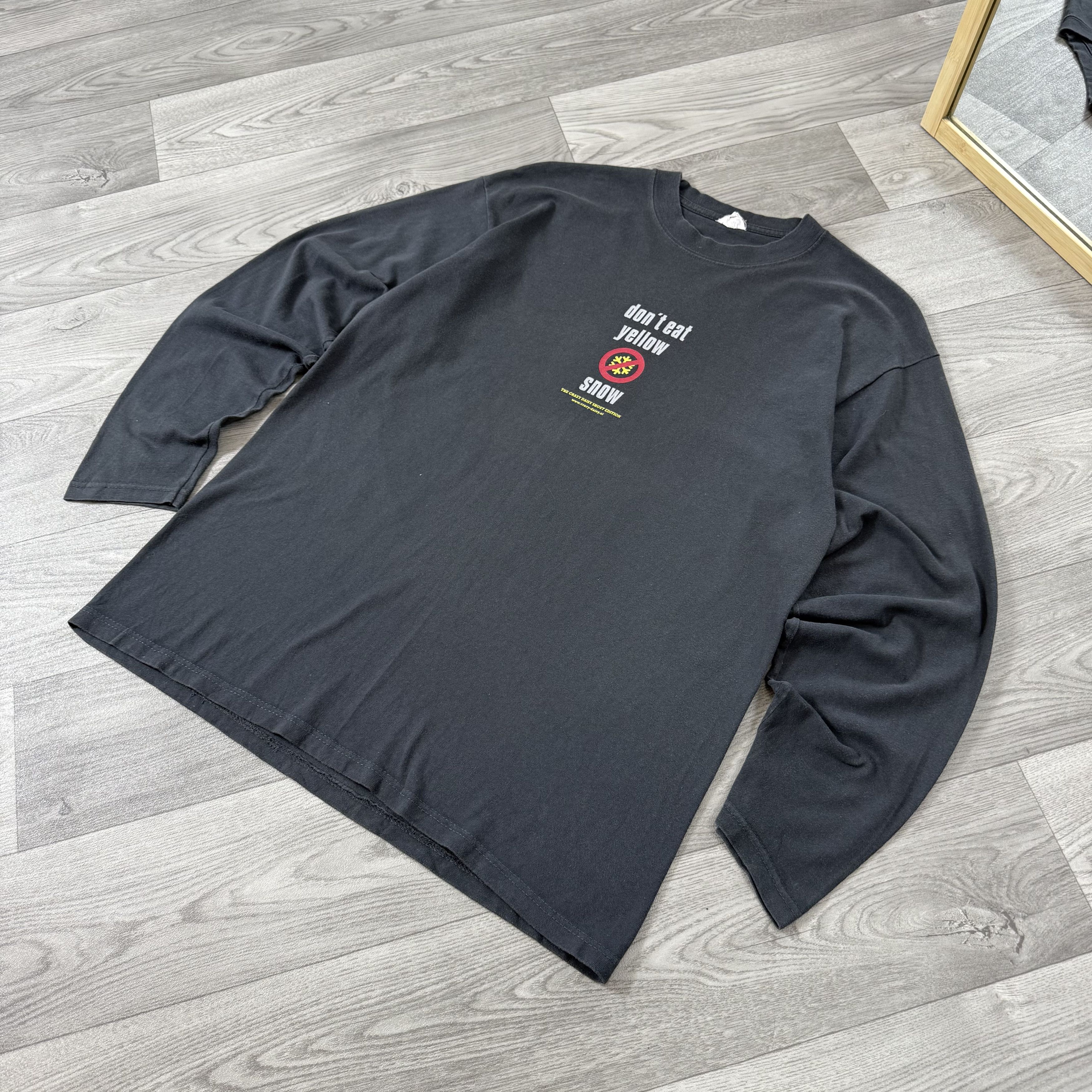 Vintage Vintage DON'T EAT YELLOW SNOW Graphic Longsleeve Tee Shirt L Size US L / EU 52-54 / 3 - 7 Thumbnail