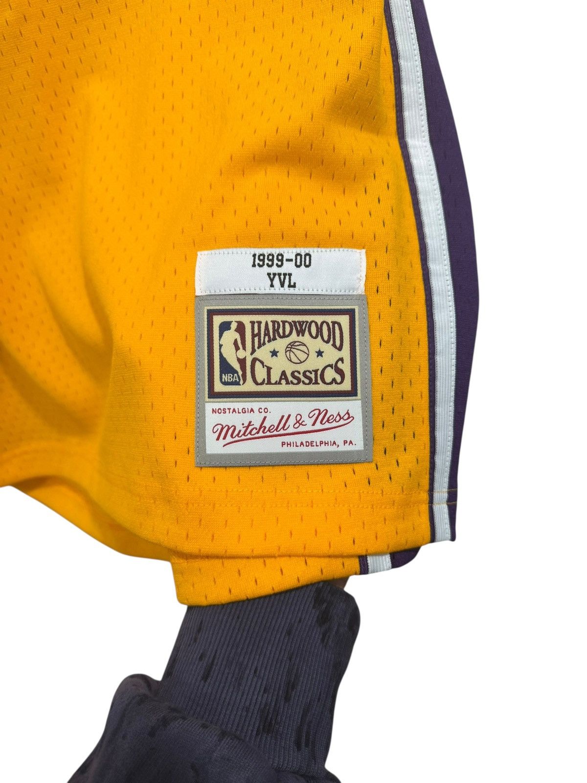 Playboi Carti Playboi Carti x Mitchell & Ness YVL Lakers Jersey Yellow Size US M / EU 48-50 / 2 - 4 Thumbnail
