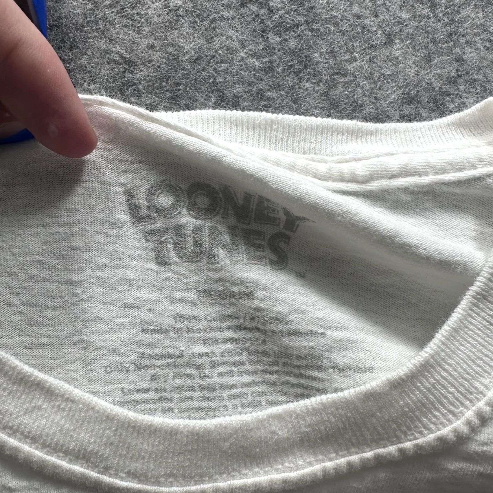 Vintage Bugs Bunny Shirt Mens L White Thats All Folks Long Sleeve Crewneck Graphic Tee Size US L / EU 52-54 / 3 - 5 Thumbnail
