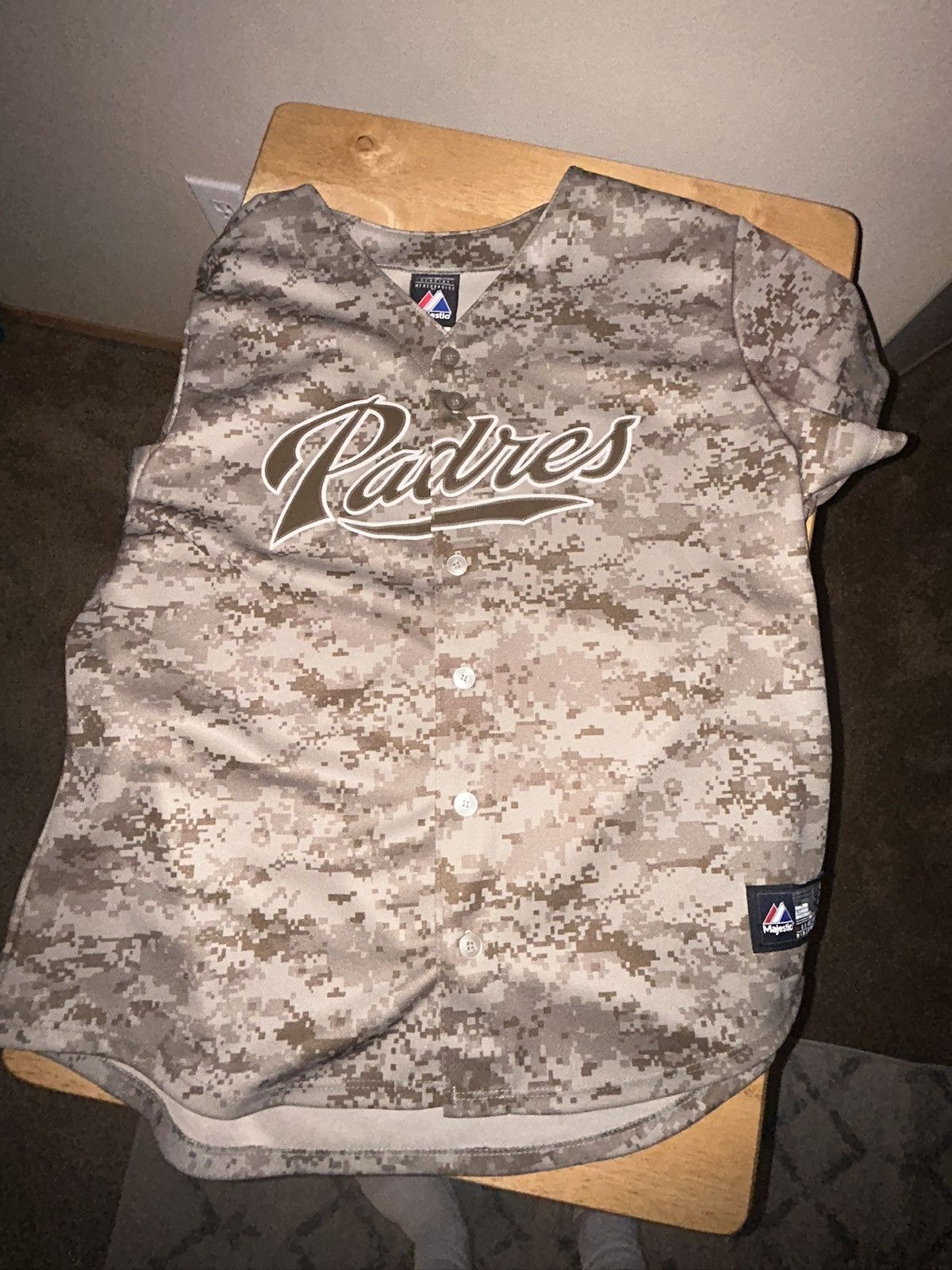 Majestic KIDS YOUTH XL - Stitched Camo San Diego Padres Jersey Size US S / EU 44-46 / 1 - 2 Thumbnail