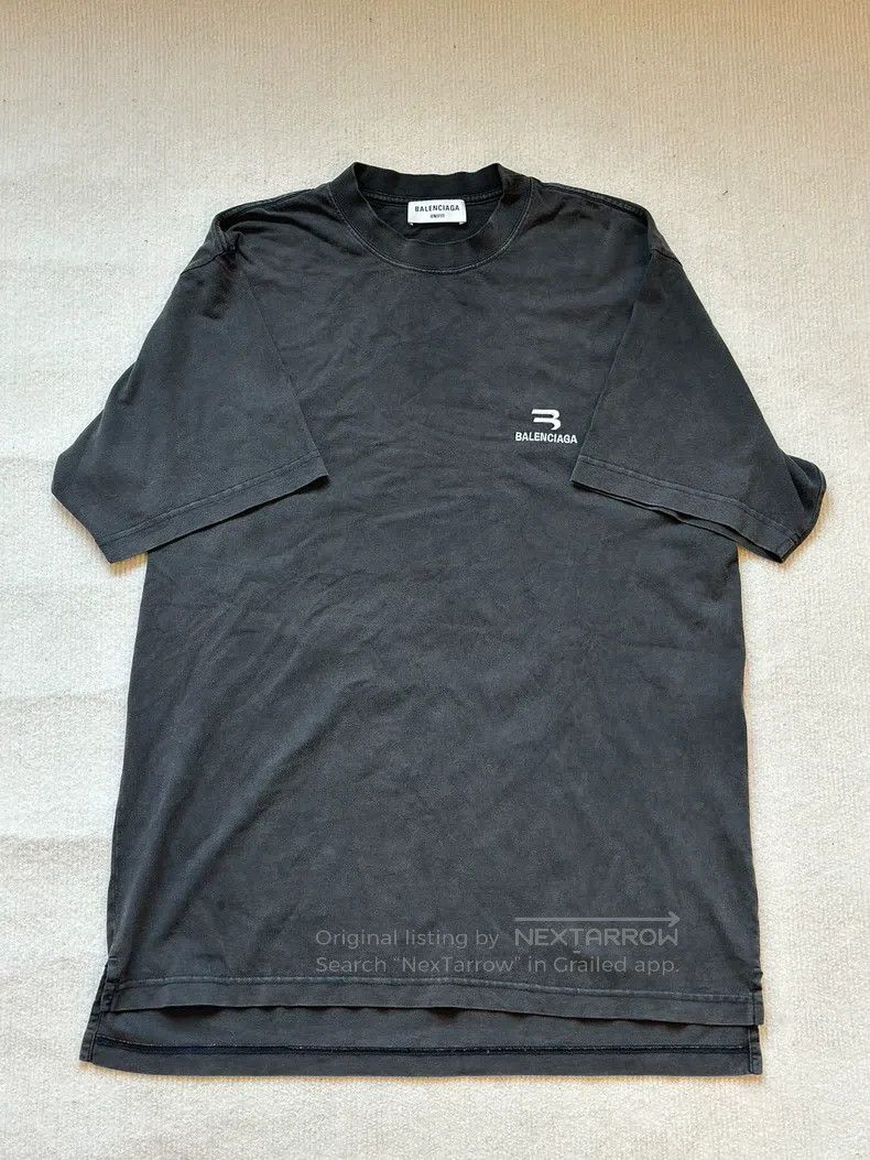 Balenciaga Balenciaga Embroidered distressed black short sleeve tee Size US S / EU 44-46 / 1 - 1 Thumbnail