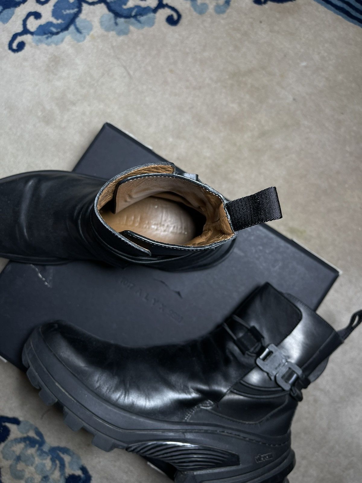 1017 ALYX 9SM × Alyx × MMW 1017 Alyx 9SM Buckle Chelsea Leather Boots Size US 10 / EU 43 - 4 Thumbnail