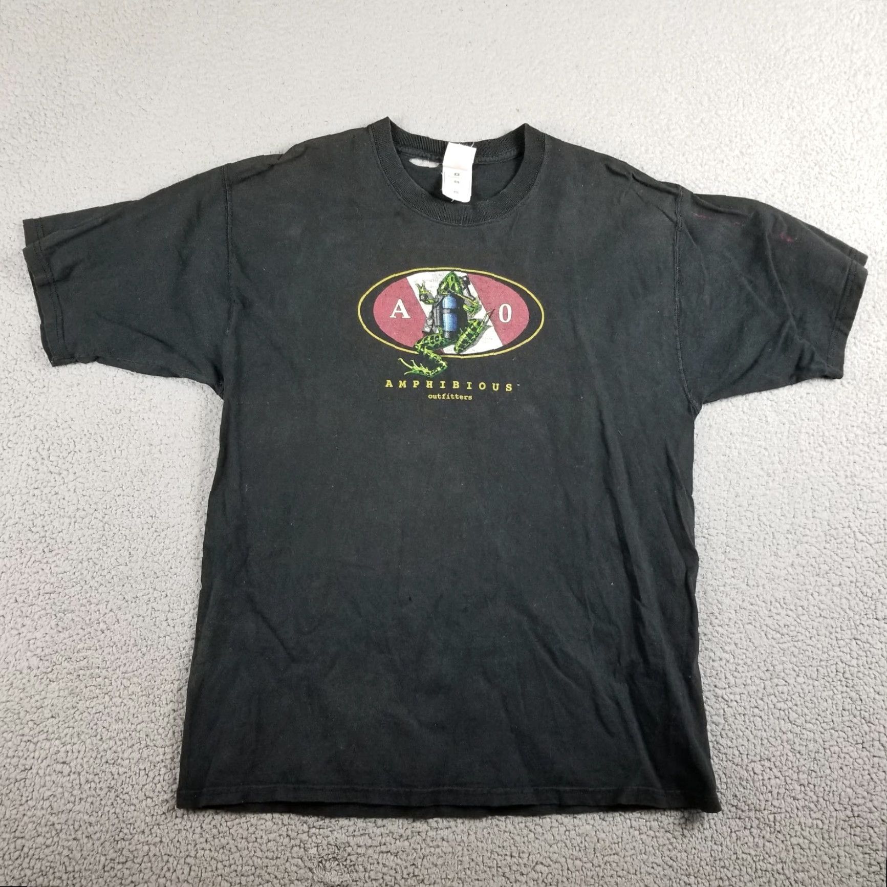 Vintage VINTAGE Amphibious Outfitters T-Shirt Men Large 1990s Black Scuba Diving Skull Graphic Grunge Size US L / EU 52-54 / 3 - 3 Thumbnail