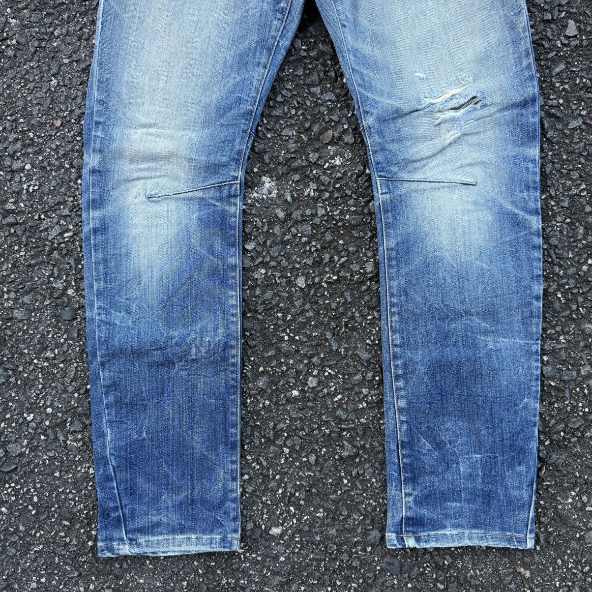 Japanese Brand VINTAGE BACK NUMBER RIPPED FADED JEAN DENIM PANTS Size US 31 - 4 Thumbnail