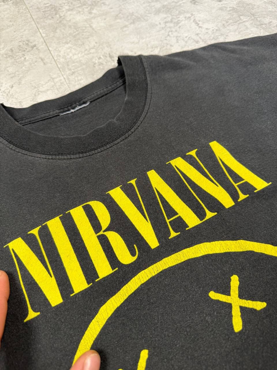 Band Tees Vintage Nirvana 1992 Smile Face T-Shirt Kurt Cobain Size US L / EU 52-54 / 3 - 14 Thumbnail