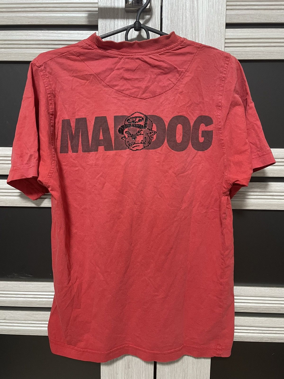 Vintage 90s Mad Dog Gym Tee Red Vintage Rap Style Graphic T-Shirt Size US S / EU 44-46 / 1 - 1 Thumbnail