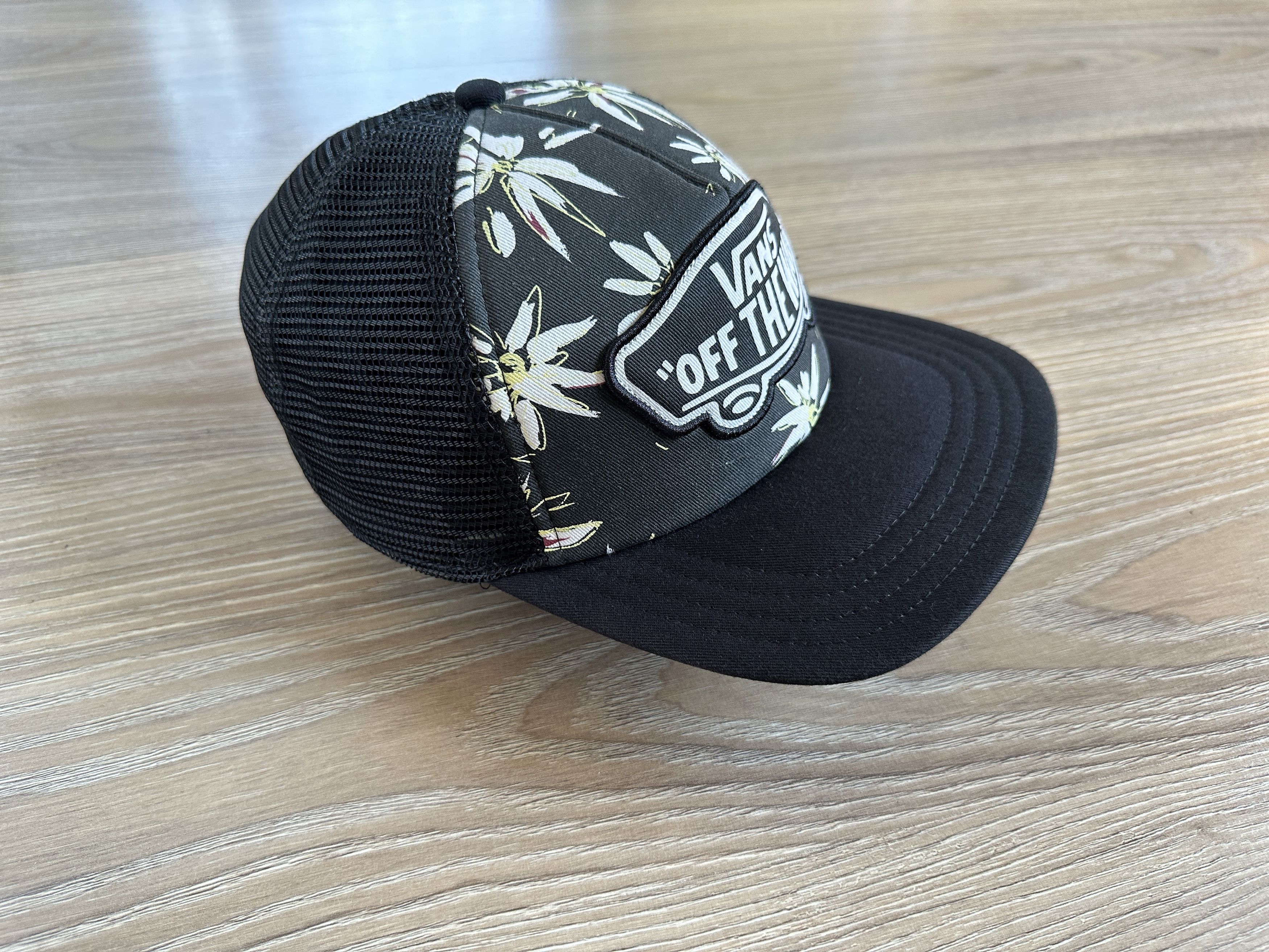 Vans Vans Off The Wall Floral Trucker Snapback Hat Cap Size ONE SIZE - 3 Thumbnail