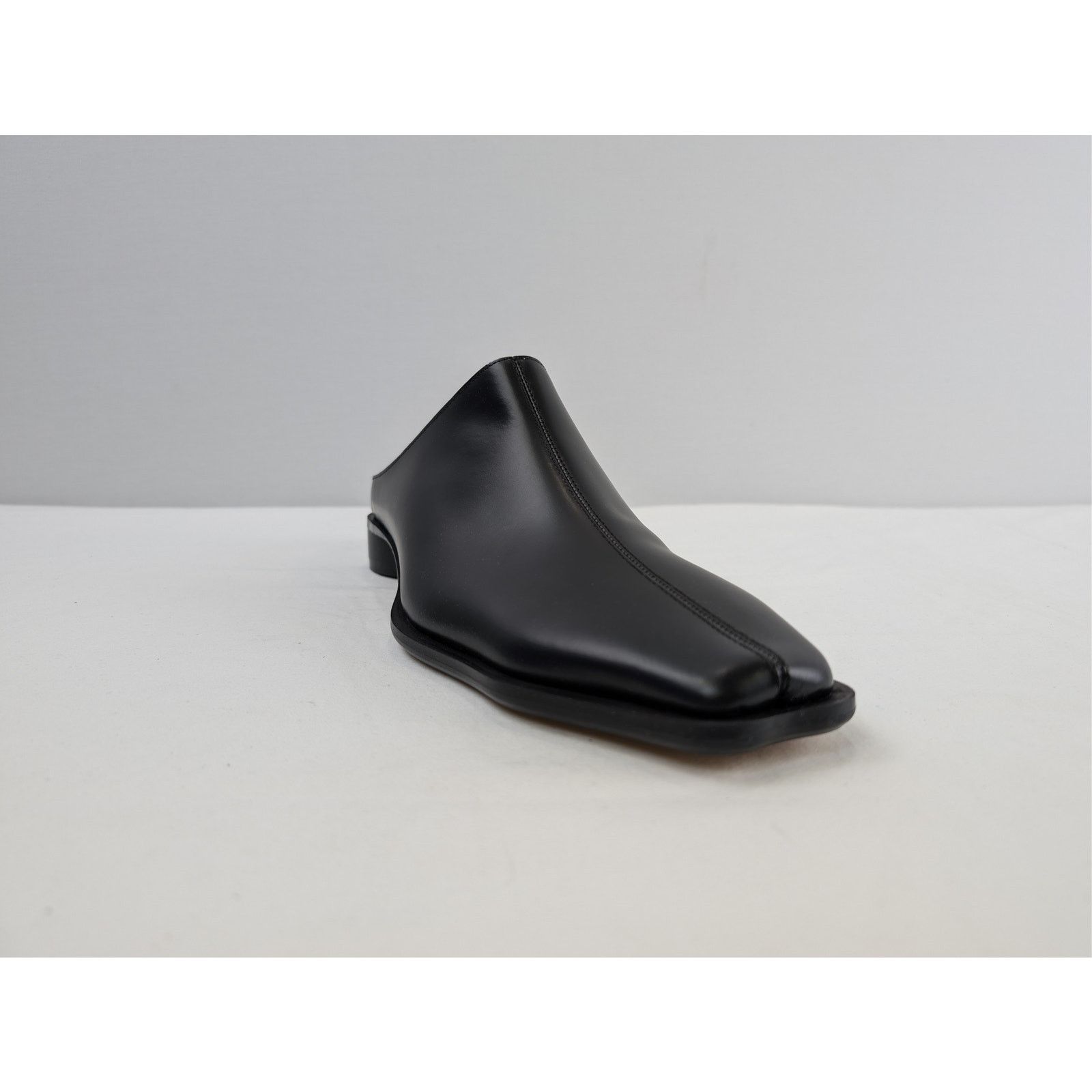 Maison Margiela o1rshd1 MM6 Maison Margiela Leather Mules Sandals Slippers Size US 11 / EU 44 - 2 Thumbnail