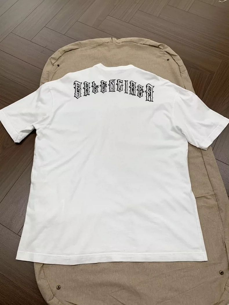 Balenciaga Balenciaga S code logo printed round neck white short slee Size US S / EU 44-46 / 1 - 2 Thumbnail