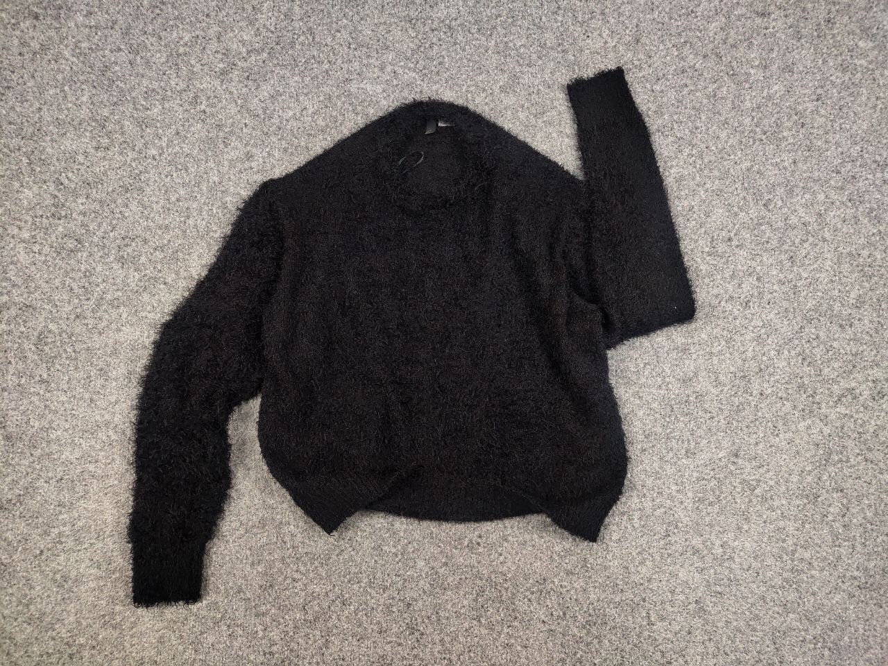 Japanese Brand Vintage 90's Japanese Mohair Black Style Fuzzy Sweater Y2K Size S / US 4 / IT 40 - 13 Thumbnail