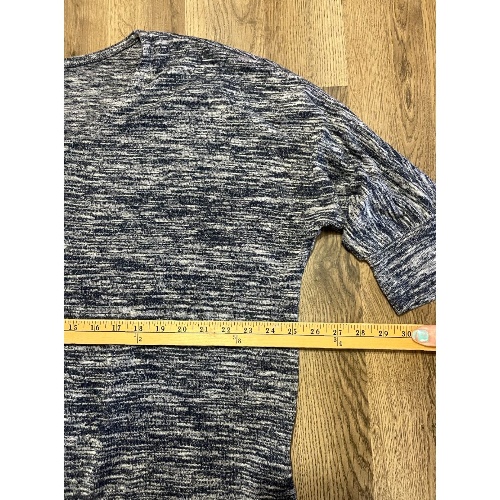 Old Navy Old Navy Shirt Women's XL T-Shirt 3/4 Sleeve V-Neck Gray Blue White Casual Modern Basic Vintage: No Womens XL Size XL / US 12-14 / IT 48-50 - 6 Thumbnail
