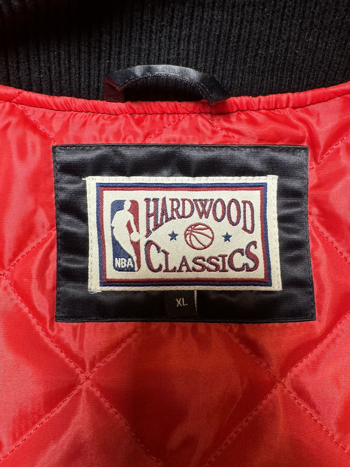 Mitchell & Ness Chicago Bulls 1996 NBA Finals "Hardwood Classics" Jacket Size US XL / EU 56 / 4 - 6 Thumbnail