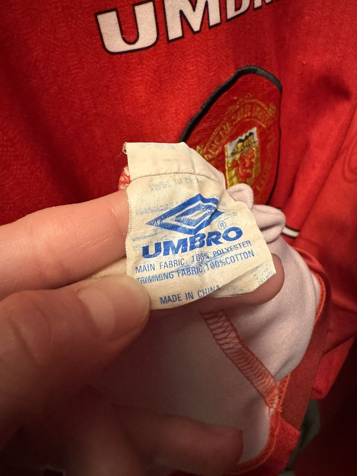 Umbro Vintage Umbro 1996-98 Manchester United Home Jersey Size US XL / EU 56 / 4 - 9 Thumbnail